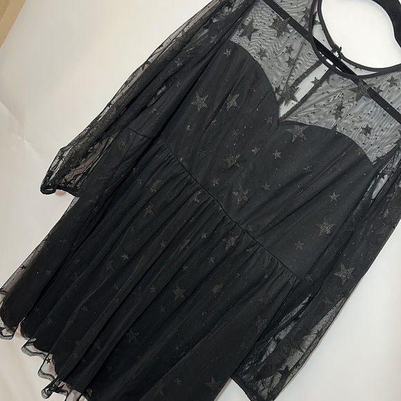 Torrid 4 AT THE KNEE STAR MESH SKATER DRESS - Picture 8 of 12